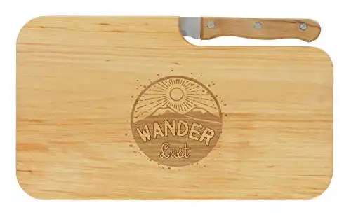 Brotzeitbrett Holz mit Gravur “Wanderlust” & Messer (26 x 15 cm)